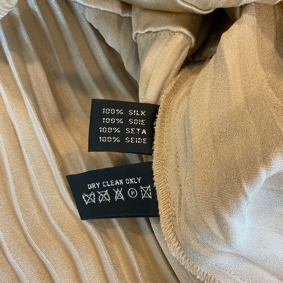 RALPH LAUREN Black Label Gold Silk Pleated Skirt - Picture 2 of 10